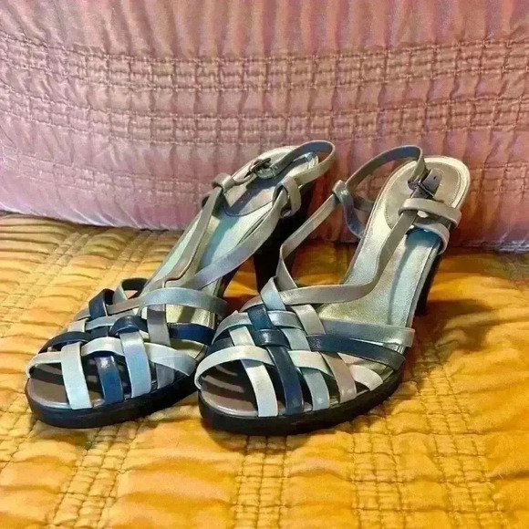 Cole Haan Nike Air Chloe Sandals, Size 10.5 - Runs a little small, more like 10 - Picture 5 of 13
